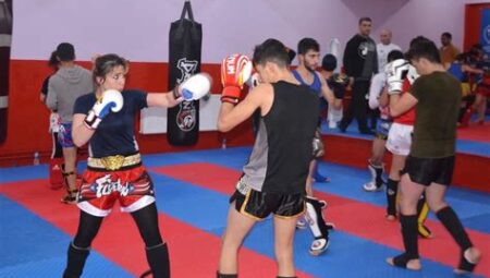 Kickboks ve Muay Thai Maçları ve Eğitim Kampları